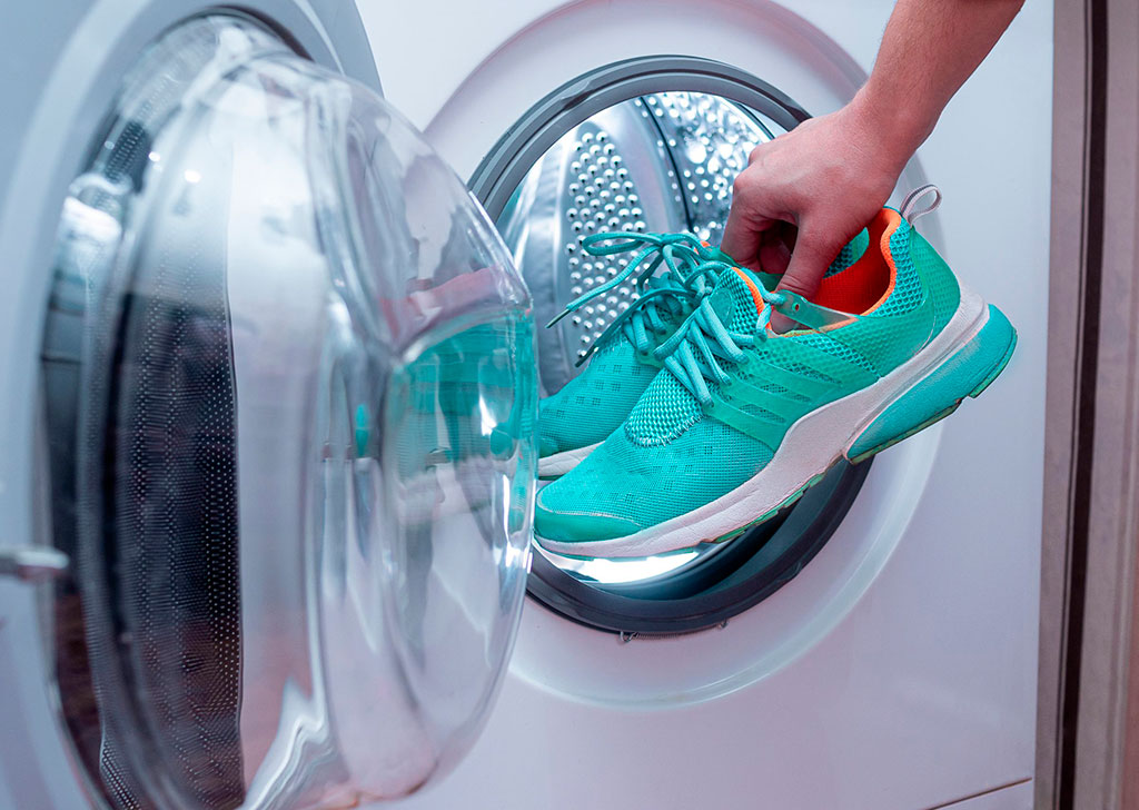 Como lavar tênis na máquina de lavar roupas
