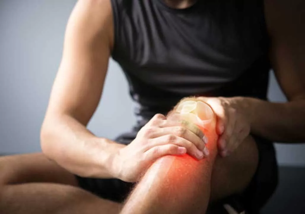 Quem tem artrose no joelho pode andar descalço?